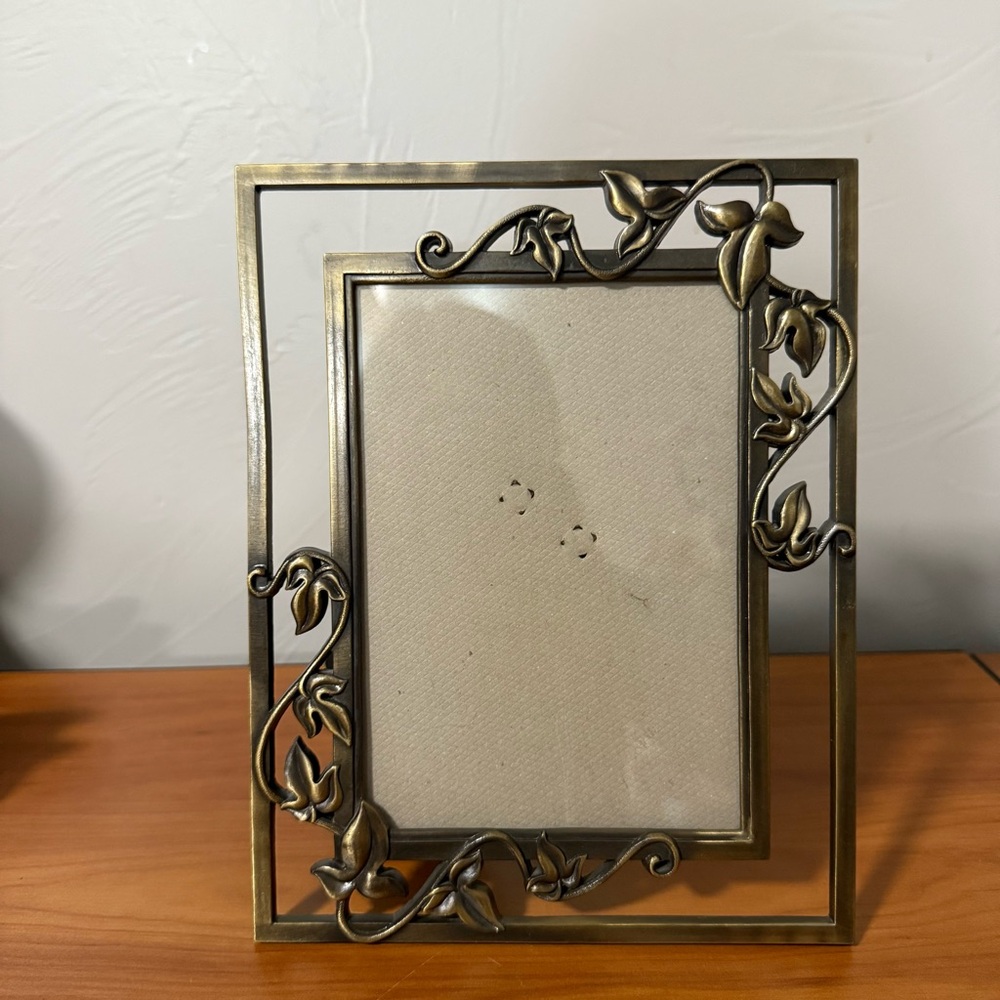 The Weston Gallery Heavy Brass‎ Metal Frame Floral Vines Ivy 4.5x6.5